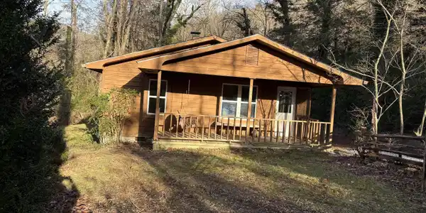 173 Blacks Creek Drive, Clayton GA 30525
