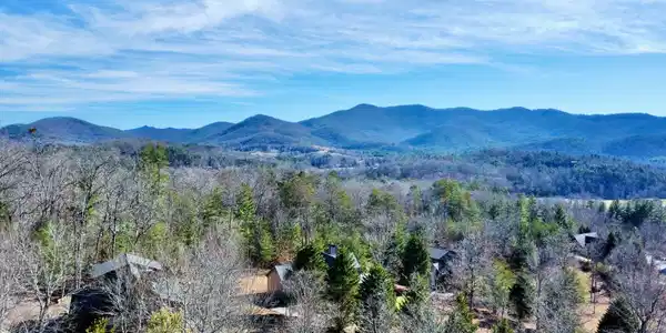 13 Gladys Lane, Young Harris GA 30582