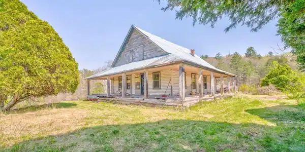 365 Waters Road, Mccaysville GA 30555