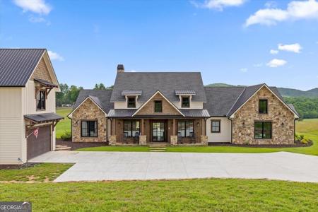 84 Bravo Rivera Way, Ellijay GA 30536