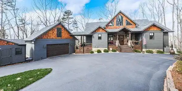 208 Weeks Drive, Ellijay GA 30540
