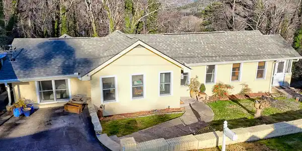 98 Pickett Hill Street, Clayton GA 30525