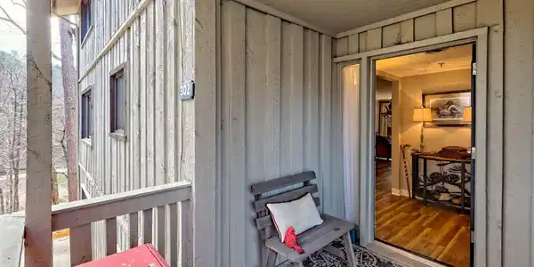 227 Shakespeare Drive # 302, Clayton GA 30525