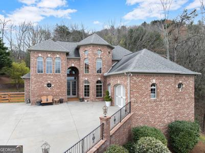 777 Oak Pointe Drive, Cleveland GA 30528