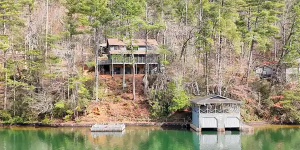 32 Lighthouse Lane, Lakemont GA 30552