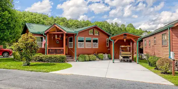 77 Falls View Drive, Dillard GA 30537