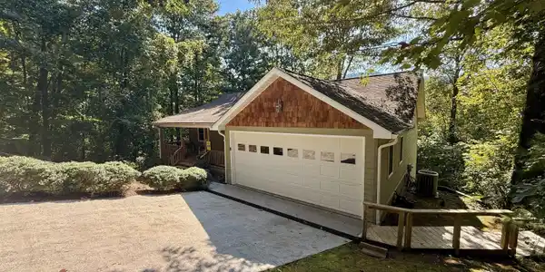 124 Starlight Lane, Clayton GA 30525