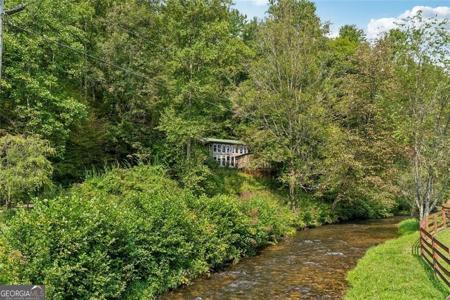 535 HIDDEN VALLEY Trail, Ellijay GA 30540