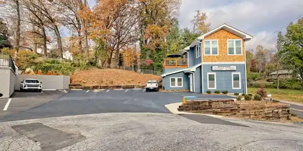 25 Valley Street, Clayton GA 30525