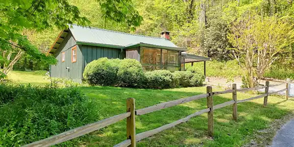 138 Taylors Chapel Road, Rabun Gap GA 30568