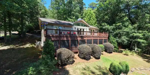 276 Lancelot Loop, Clayton GA 30525
