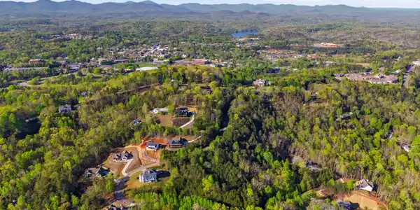 CROWN MOUNTAIN, Dahlonega GA 30533