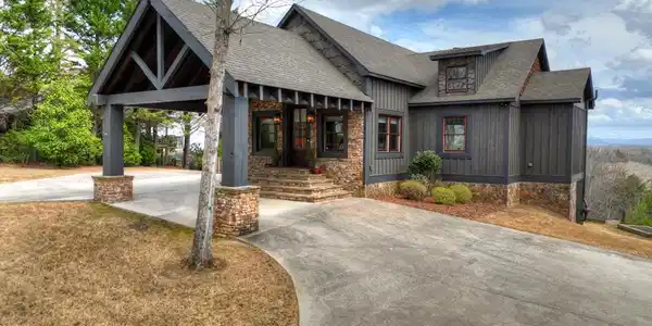 185 Logan Drive, Mineral Bluff GA 30559