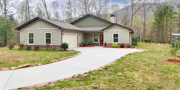 122 Bern Vista, Sautee Nacoochee GA 30571