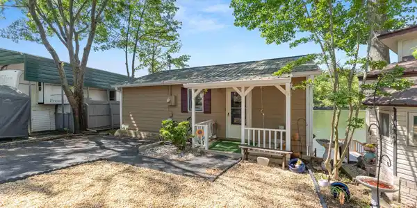 1035 Mountain Shadows Drive, Cleveland GA 30528