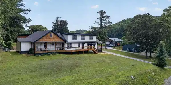 34 Bodie Road, Talking Rock GA 30175