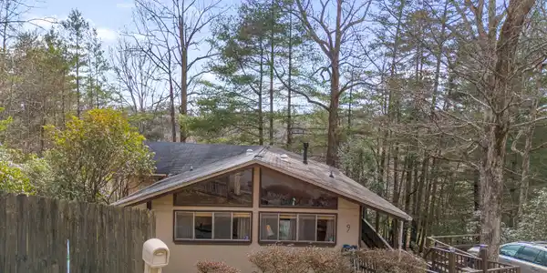 9 Golf Drive, Clayton GA 30525