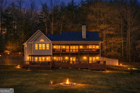 95 Hickory Avenue, Blue Ridge GA 30513