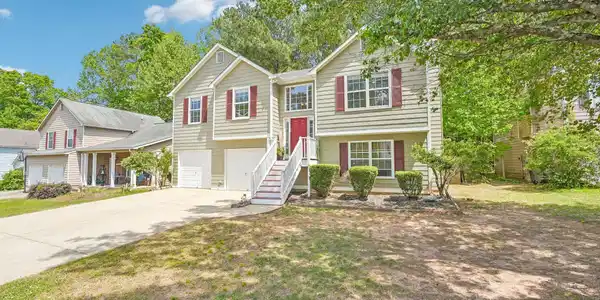 2642 Lake Park Bend, Acworth GA 30101