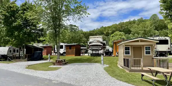 41 Fleetwood, Dillard GA 30537