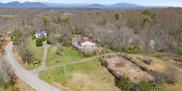 111 Skitts Mountain Road, Cleveland GA 30528