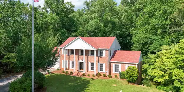 60 Inali Den Lane, Clayton GA 30525