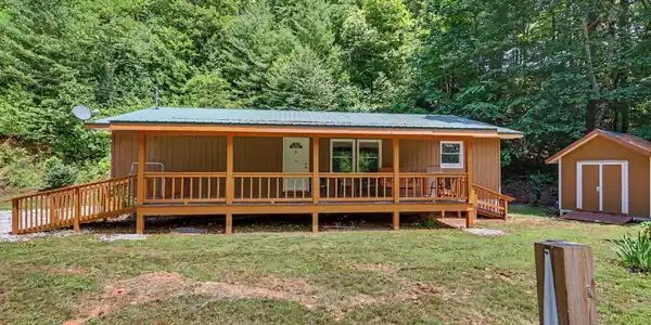118 Cub Lane, Rabun Gap GA 30568