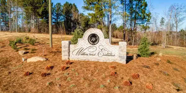 1011 MOUNT CARMEL CHURCH Lane, Canton GA 30114