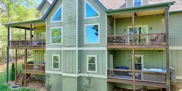 421 Hickory Nut Mtn, Tallulah Falls GA 30573