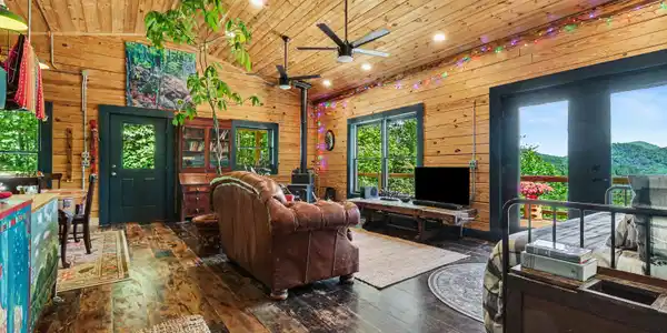 187 Fox Trot Road, Clayton GA 30525