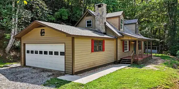 1172 Yorkhouse Road, Rabun Gap GA 30568