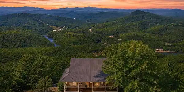 312 Tallulah View, Tallulah Falls GA 30573