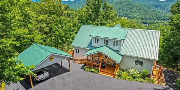 557 Walnut Grove Lane, Tiger GA 30576