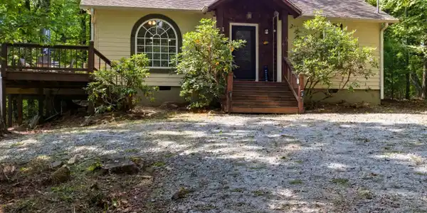 271 Limelight Drive, Clayton GA 30525