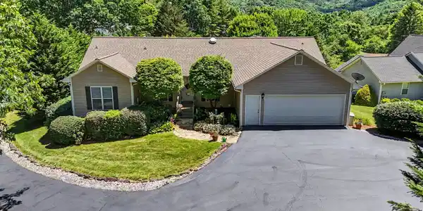 499 Driver Lane, Sky Valley GA 30537