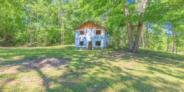 1004 Crow Gap, Chickamauga GA 30707