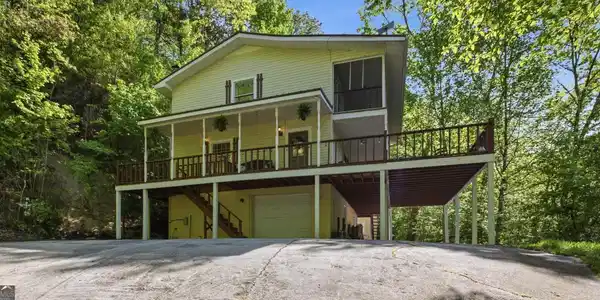 325 Kitchins Lane, Clayton GA 30525