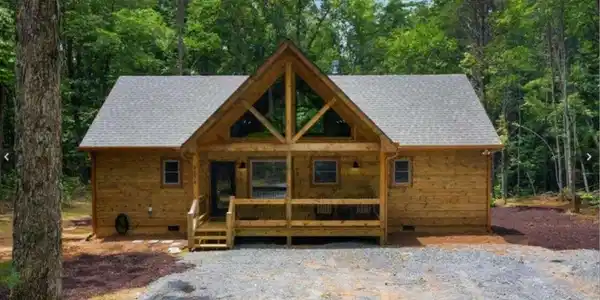 1074 Lees Ride, Mccaysville GA 30555