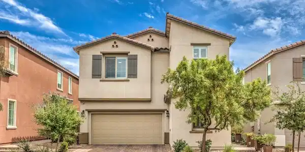 27 Papavero Court