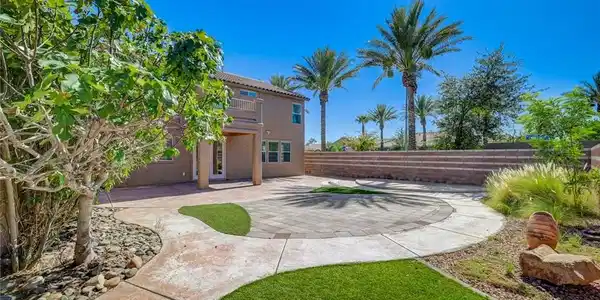 2208 Saddlebill Court