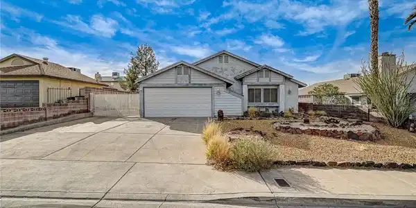 806 Fireweed Drive