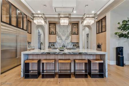5 Wood Creek Court