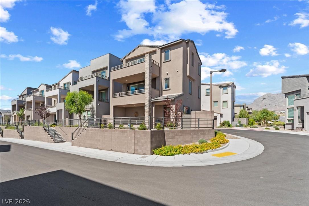 Image 3: Modern 3 story home  with mountain views, featurin