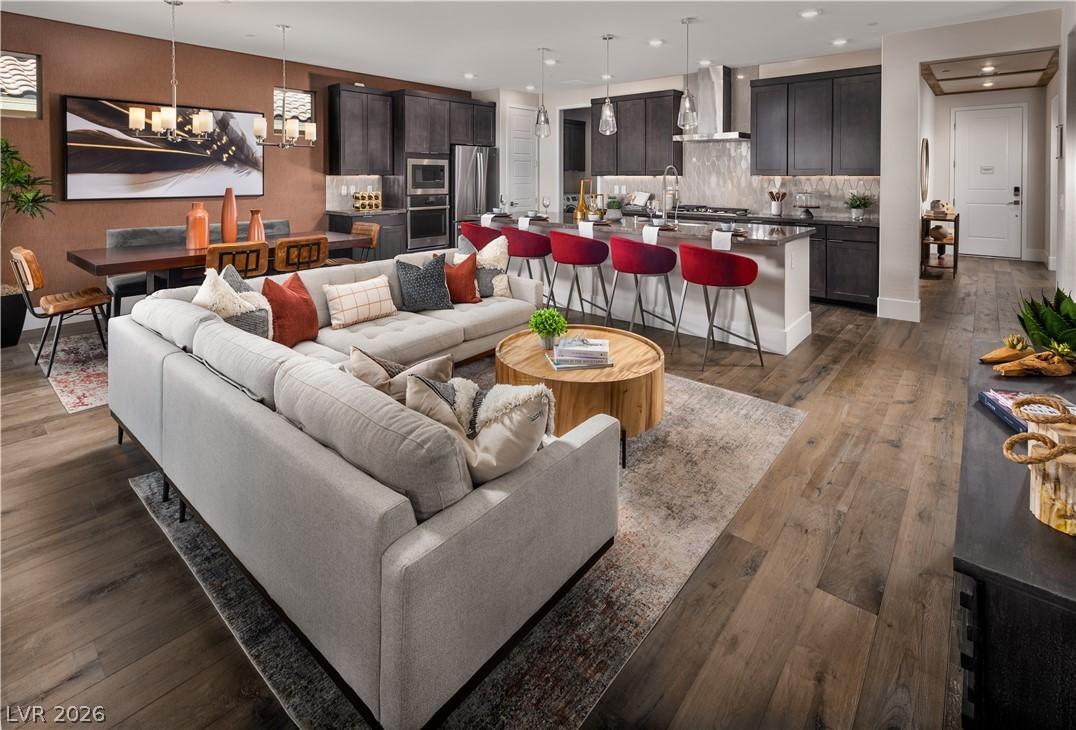 Image 4: Model Home Photo