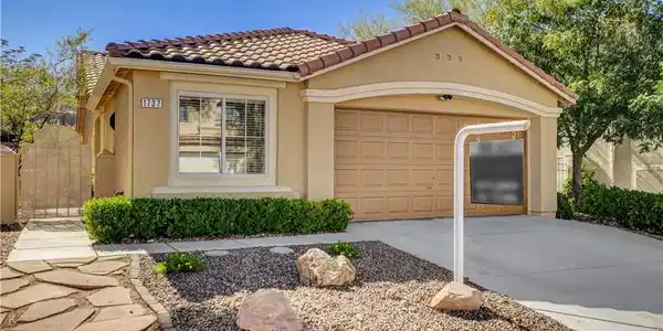 1737 Pomerado Drive