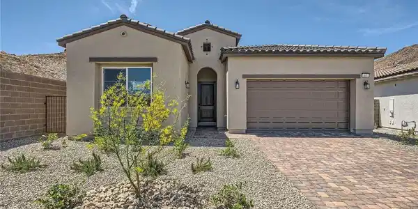 63 Ibiza Lake Drive