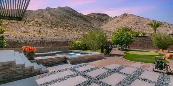 2927 The Peaks Lane