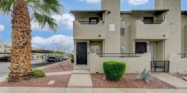 3749 Carlyle Drive