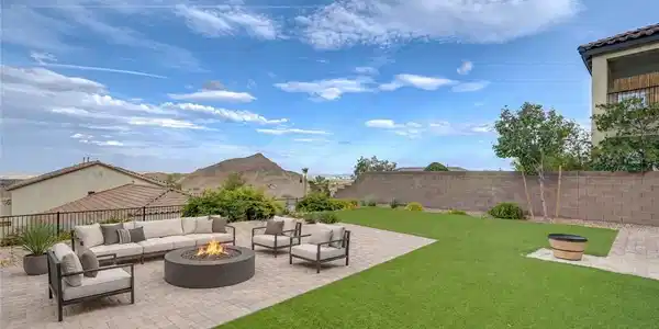 Image 4: Virtual rendering of seating area overlooking the