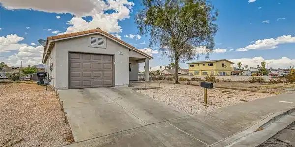 475 E Merlayne Drive